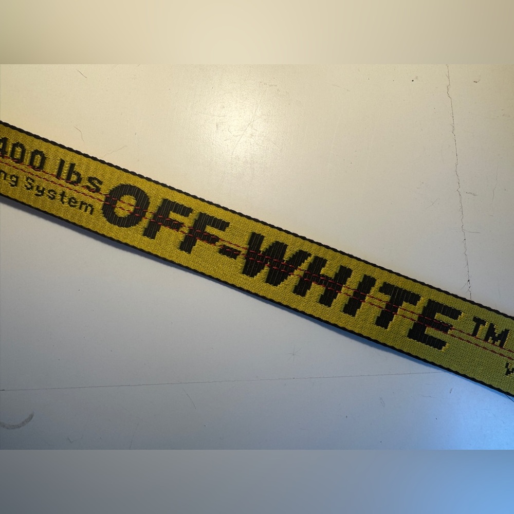 Off-White Black/White Diagonal Print Leather
Mini Binder Clip Crossbody Bag - Picture 7 of 10